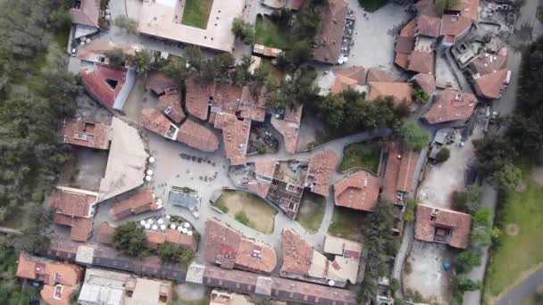 Drone Vista Aérea Para Cidade Val Quirico Lugar Com Arquitetura — Vídeo de Stock