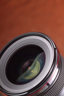 Lens