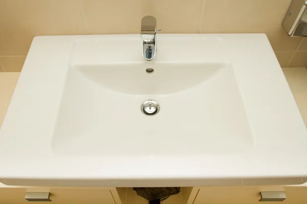 Modern clean bathroom — Stock Photo, Image
