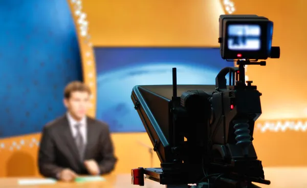 Video camera in studio Tv nieuws — Stockfoto