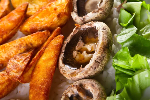 ızgara mantar ve patates