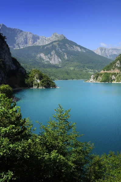 Dağ Gölü
