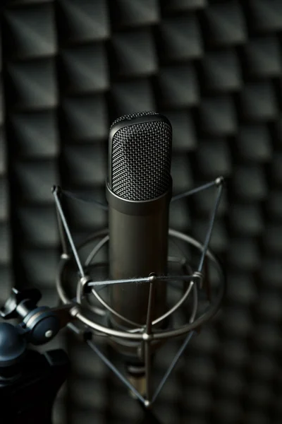 Micrófono de estudio, estudio de grabación . —  Fotos de Stock