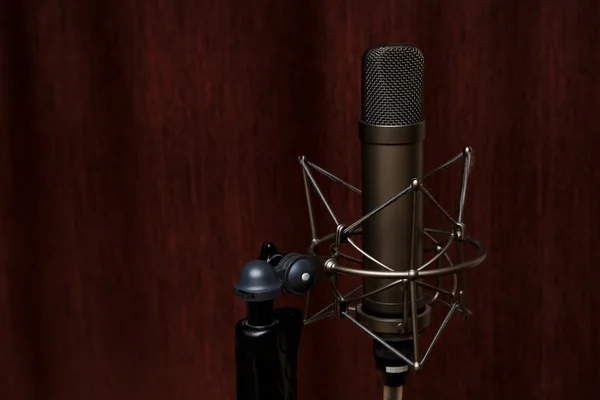 Mikrofon studyjny, studio nagrań. — Zdjęcie stockowe