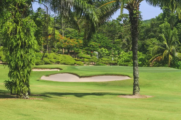 bunker ve yeşil ile Golf Sahası