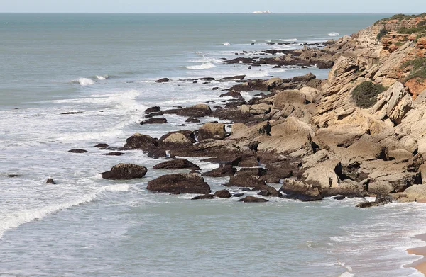 Cliffs Conil coastline, Espanha — Fotografia de Stock