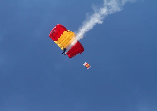 Paracaidista, ejército español — Foto de Stock