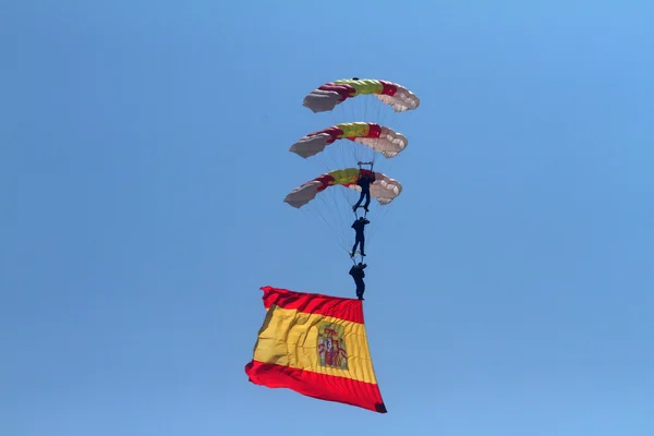 Paracaidista, ejército español — Stockfoto