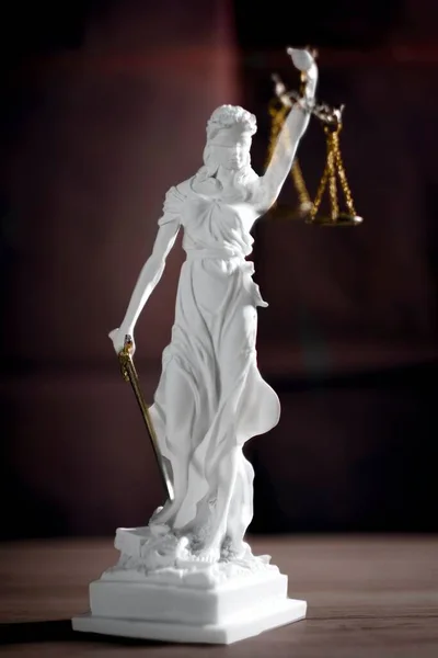 Estatua Lady Justice Enfoque Suave Con Fondo Bokeh Espacio Copia — Foto de Stock