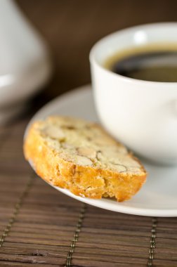 fincan kahve ve bisküvi