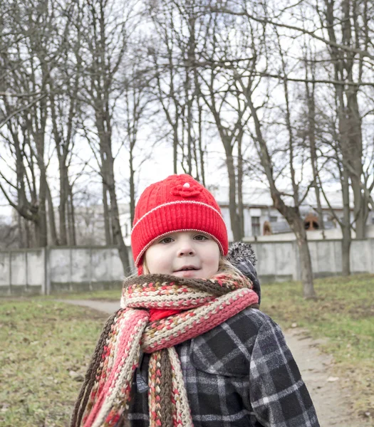 Little girl in red hat — Stock Photo, Image