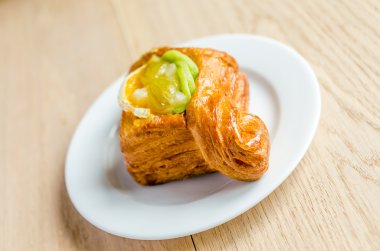 meyve ile puf böreği