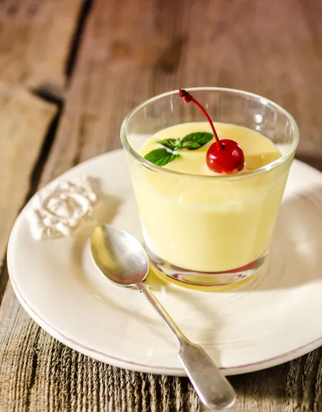 Zabaione - dessert alcoolisé italien — Photo