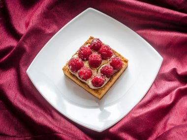 Ahududu cake