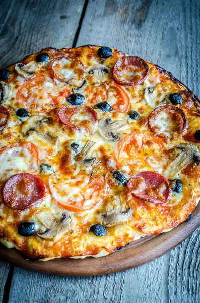 Homemade Regina pizza — Stock Photo, Image