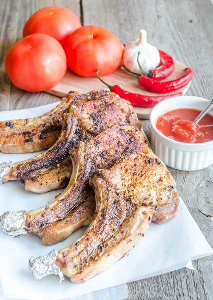 Costelas de porco grelhadas — Fotografia de Stock