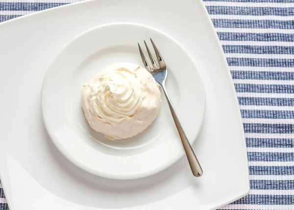 Meringue cake with whipped cream — Stock Photo, Image