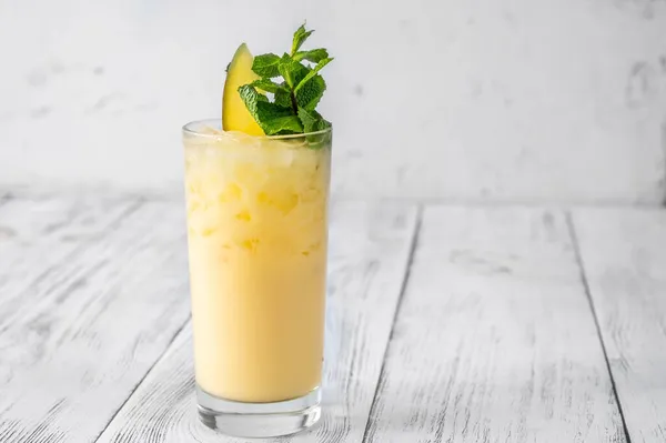 Glass Batida Carneval Garnished Mango Slice Fresh Mint — Stock Photo, Image