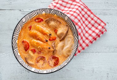 Bir kase Tom Yum - ünlü Tayland çorbası