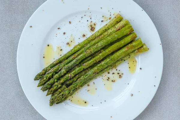 Bunch Cooked Asparagus White Plate — Stock Photo, Image