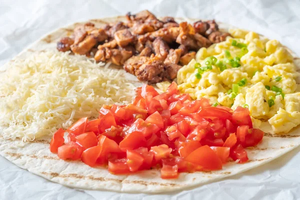 Taco Chipotle Chicken Tomato Cheese Eggs — Stok fotoğraf