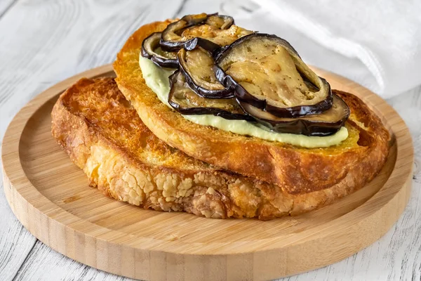 Sandwich with grilled eggplant and avocado mayo