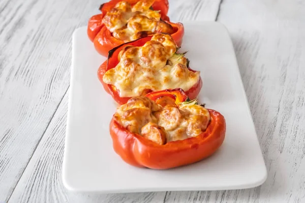 Baked Bell Peppers Stuffed Sausage Topped Mozzarella — Stock Photo, Image