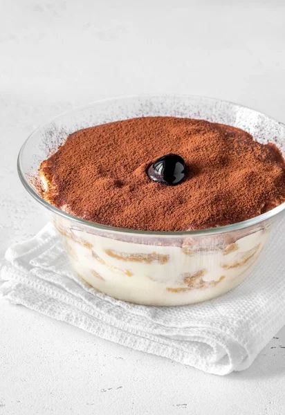 Portion Tiramisu Glasschale Großaufnahme — Stockfoto