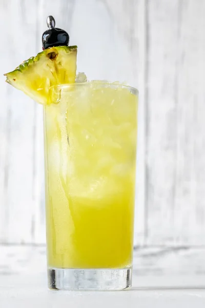 Verre Chartreuse Swizzle Cocktail Garni Quartiers Ananas — Photo