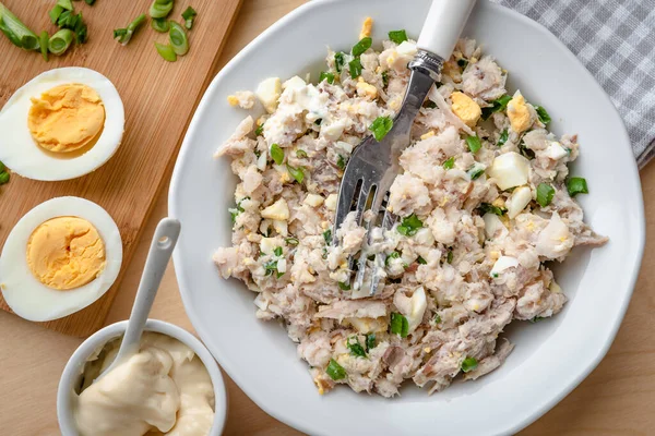 Pasta Pesce Bianco Affumicato Con Maionese Uova Erba Cipollina — Foto Stock