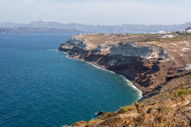 Santorini uçurumları. Yunanistan 'ın Santorini adasındaki Akrotiri yarımadası
