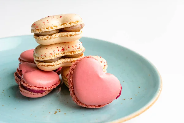 Macarons Bolos Forma Coração Bolos Franceses Pequenos Para Dia Dos — Fotografia de Stock