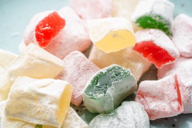 Loukoumi - Gül, limon ve bergamot aromalı tatlı Yunan jöle küpleri