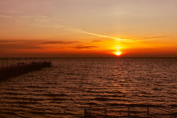 Östersjön Med Färger Soluppgång Gdynia Orlowo Piren Polen — Stockfoto