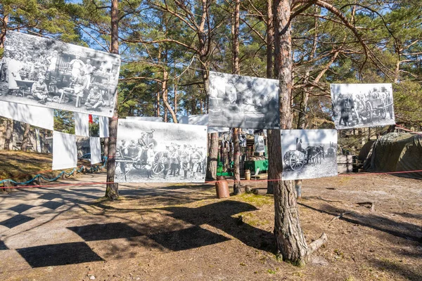 Hel, Polonya - 20 Mart 2022 Askeri açık hava müzesi. Hel 'deki Sahil Güvenlik Müzesi
