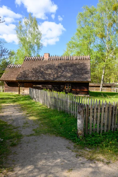 Wdzydze Kiszewskie Polen Mei 2022 Thatched Homestead Kashubian Ethnographic Park — Stockfoto