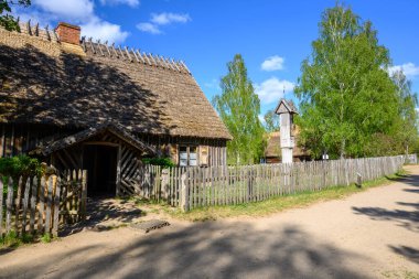 Wdzydze Kiszewskie, Polonya - 15 Mayıs 2022: Wdzydze Kiszewskie 'deki Kashubian Etnoğrafya Parkı