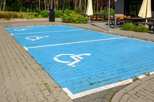 Señal Estacionamiento Para Discapacitados Calle Logo Silla Ruedas — Foto de Stock