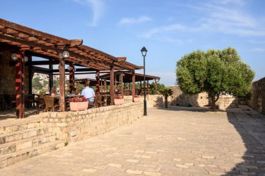 Ulcinj, Karadağ - 4 Haziran 2022: Karadağ 'ın Eski Ulcinj kentindeki Restoran