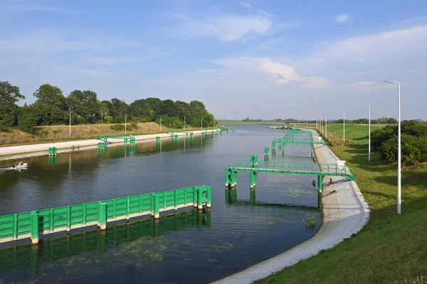 Canal Historic Sluice Przegalina Ships Sailing Different Water Levels Vistula — Foto de Stock