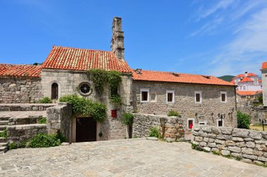 Budva 'dan Punta, Santa Maria Kilisesi. Karadağ 'ın Budva Eski Kasabası