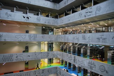 Prag Teknik Üniversitesi'nde öğrenci kitaplığı