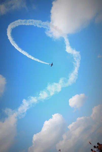 Hava Kuvvetleri yıldönümü Rus pilotları tarafından gerçekleştirilen döngü.