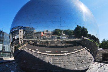 Cam Top Paris'in merkezinde bilimsel Merkezi