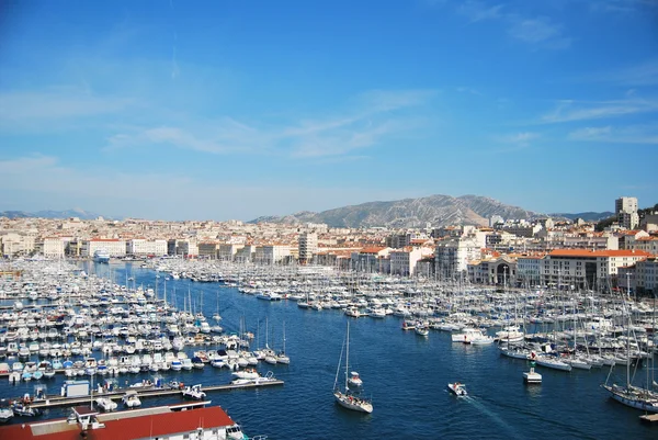 Various yachts in the old port in the center of Marseille in France — Stock Photo, Image