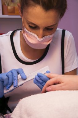 Manikür ve tırnak bakımı