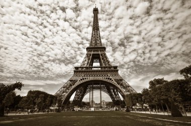 Paris 'teki Eyfel Kulesi