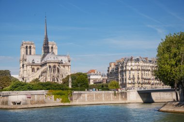 notre Dame de paris Katedrali