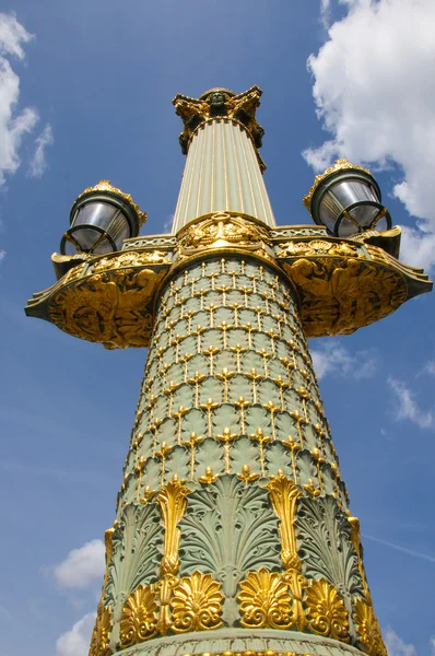 Torre en la Plaza de la Concordia de París — Foto de Stock