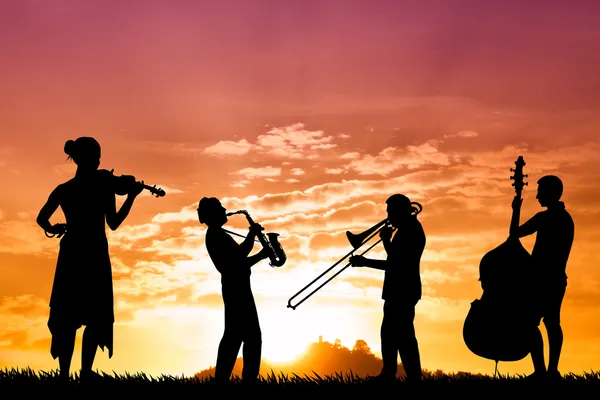 Musiker bei Sonnenuntergang — Stockfoto